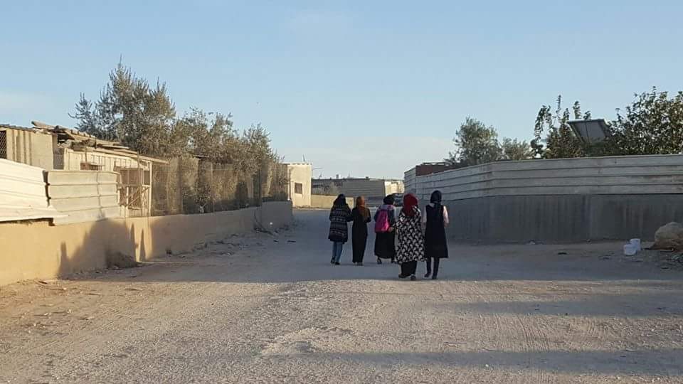 רחוב בכפר אלזרנוק. התושבים מתנגדים לעבור למקום אחר (צילום: אושר תקשורת)